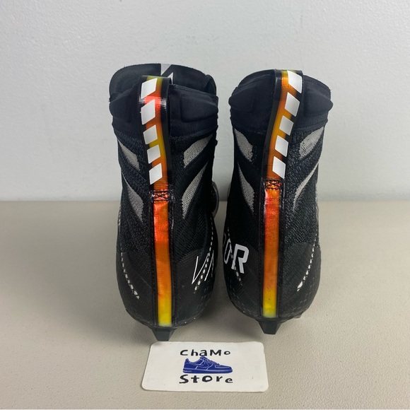 Nike Vapor Untouchable 3 Elite Flyknit Football Cleats BV6699-001 Men Sz 13.5 - Picture 4 of 9